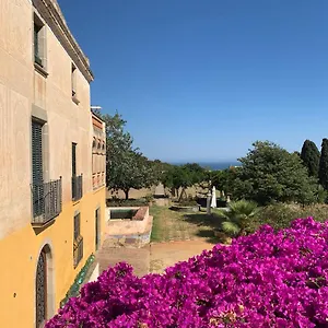Casadella 2*, Premia De Dalt Spain